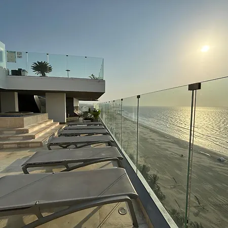 Luxury Front Of The Beach *