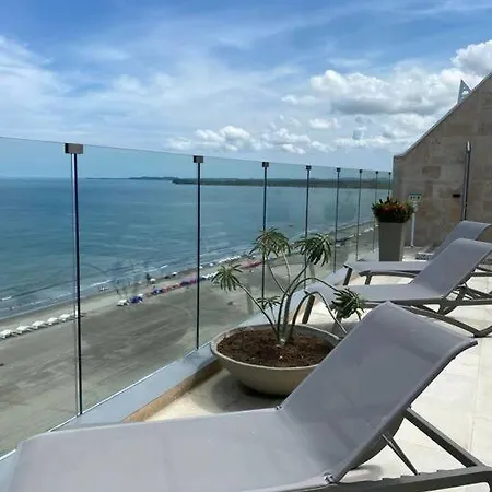Luxury Front Of The Beach Cartagena